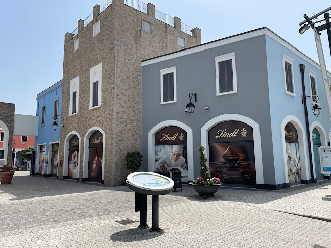 Reviews of Lindt Chocolate Shop Cilento in Eboli - Ristorazione