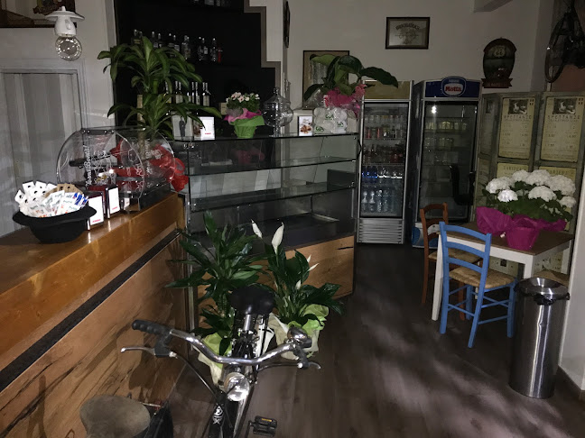 Comentarii opinii despre CHARLIE'S BAR DI DUCHI DANIELA