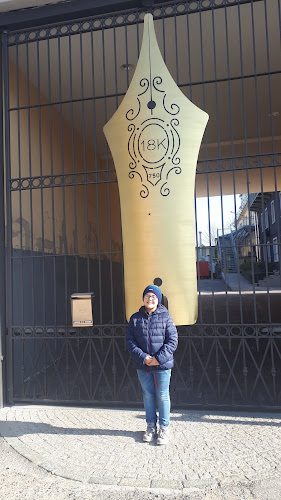 L'Officina Phone number