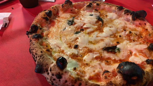 Comentarii opinii despre Daniel Black