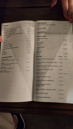 via Ferriera, 19, 21018 Sesto Calende VA