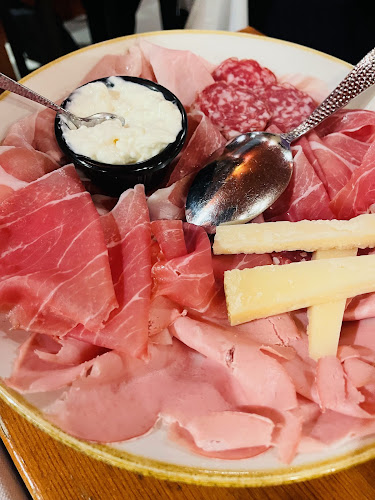 051 Osteria Piazza Maggiore