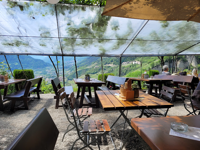Opinii despre Biergarten Tirol am Schlossweg în Tirolo - Ristorazione