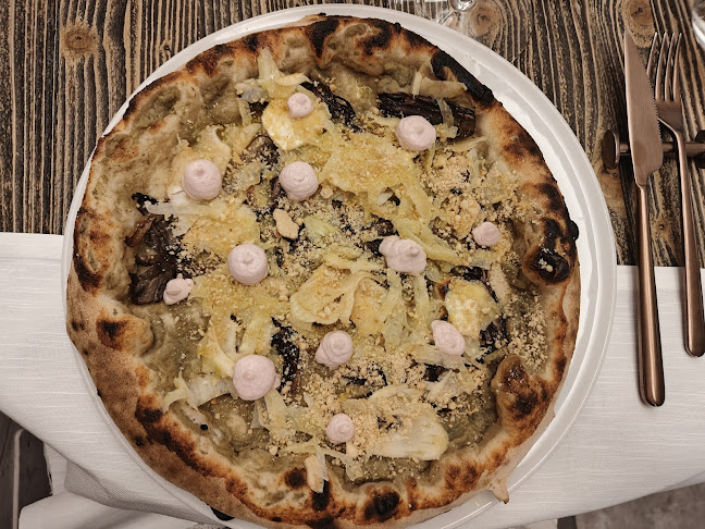 Inedito Pizzeria - Ristorazione