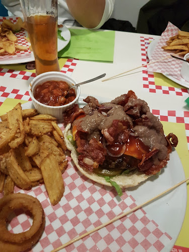 Comments and reviews of Arnold's