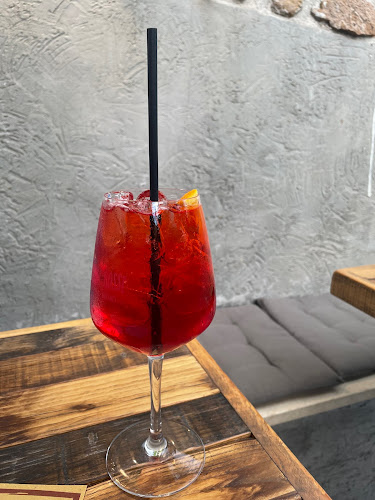 Comentarii opinii despre Ombre Rosse