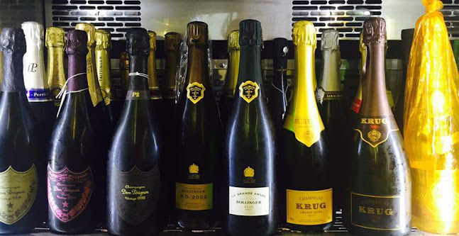 Opinii despre Bar Caffè Giuliani - Ristorante - Pizzeria - Aperitivi - Rooms în Ancona - Ristorazione