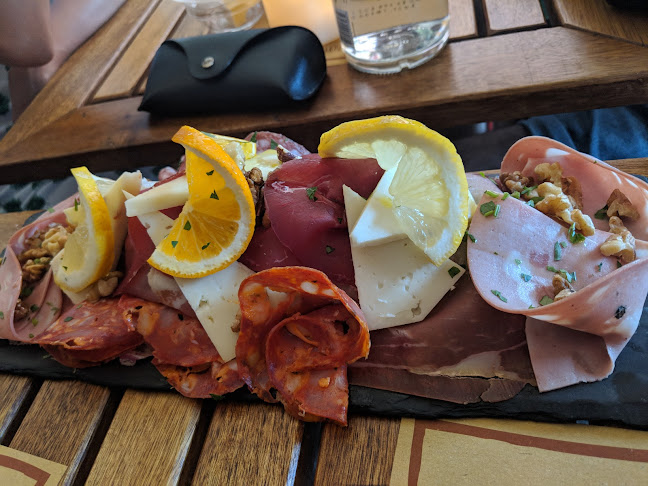 Comentarii opinii despre Ombre Rosse