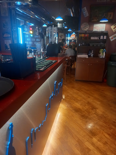 Opinii despre Crazy Bull Cafe' în Bracciano - Ristorazione