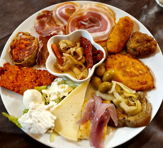 Trattoria Pizzeria La Quercia (2km da Tropea)