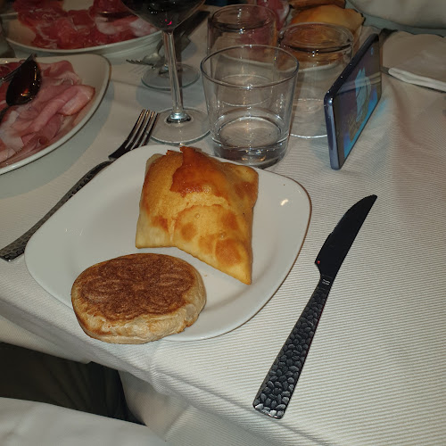 Comentarii opinii despre 051 Osteria Piazza Maggiore