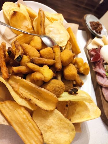 Opinii despre Osteria del Borgo în Castelraimondo - Ristorazione