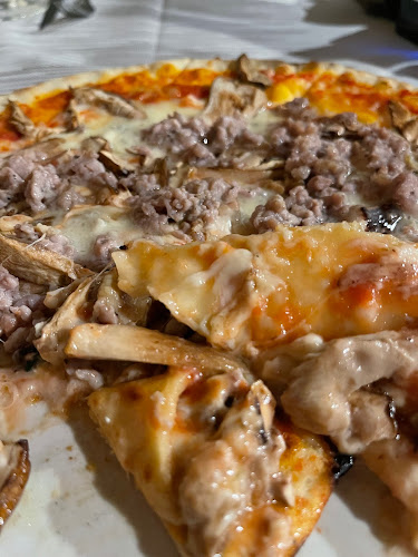 Ristorante Pizzeria La Piazzetta - Ristorazione