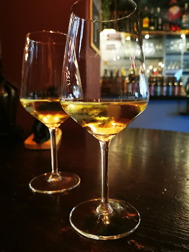 Crudo e Amarone - enocruderia - Ristorazione