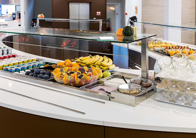 Risto 3 Ristorante Pizzeria Self Via Maccani