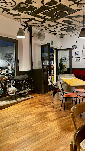 Man Cave Cafè - Ristorazione