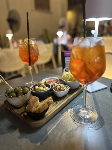 Opinii despre Carbone Cocktail Bar Gelateria în Tropea - Ristorazione