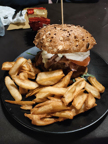 Thomson pub - Cropani Marina