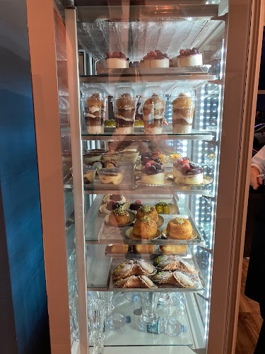 Comentarii opinii despre Ristorante Napoletano, Bar e Pasticceria da Teresa e Patrizia Milano