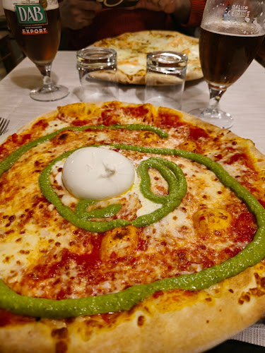 http://www.ristorantepiedigrotta.com/