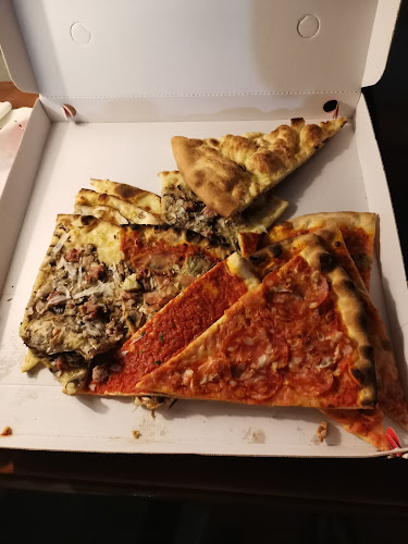 Opinii despre Pizzeria Braccino Sassonia în Fano - Ristorazione