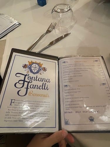 Opinii despre Fontana Fanelli în Laterza - Ristorazione