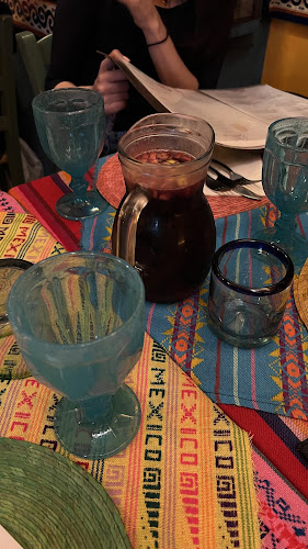 La Cucaracha Phone number