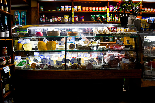 Comentarii opinii despre Fiambrería La Familia Rosario