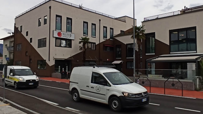 Risto 3 Ristorante Pizzeria Self Via Maccani