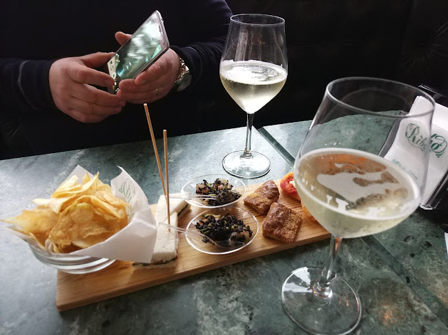 Opinii despre Ribò Two - Wine, Drink & Food. Aperitif Lounge. în Angri - Ristorazione