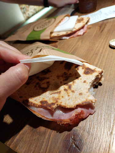 Comentarii opinii despre Piadineria Artigiana Bacchabundus Via Leoni