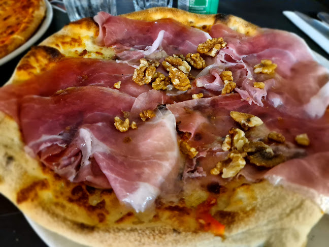 https://pizzeriadaninni.com/