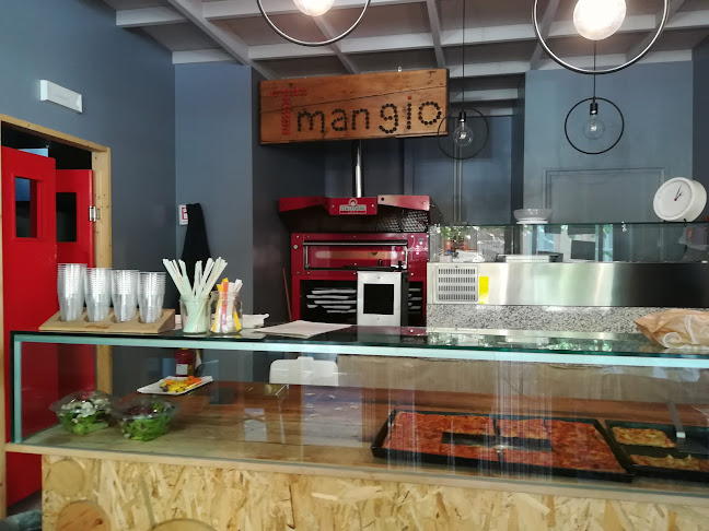 T•MANGIO Pizzeria • Hamburgeria