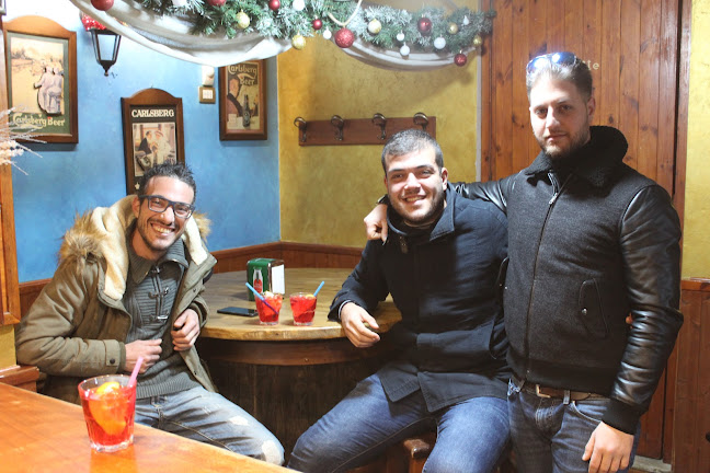 Cortes Cafè Open Times