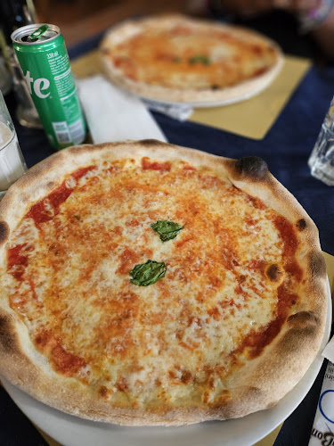 Opinii despre Pizzeria Adamello în Salò - Ristorazione