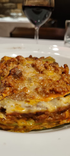 051 Osteria Piazza Maggiore - Ristorazione