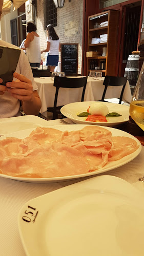 051 Osteria Piazza Maggiore - Ristorazione