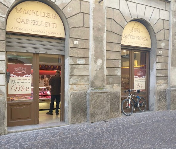Opinii despre Antica Macelleria e Salumeria Cappelletti în Mori - Ristorazione