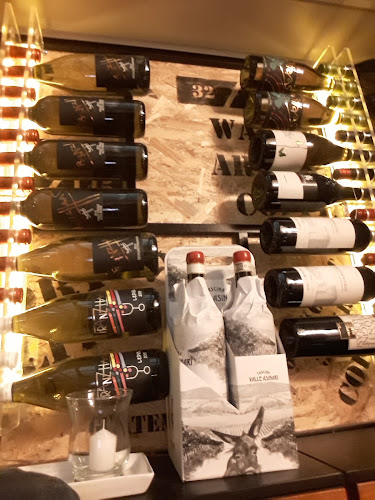 Comentarii opinii despre Ribò Two - Wine, Drink & Food. Aperitif Lounge.