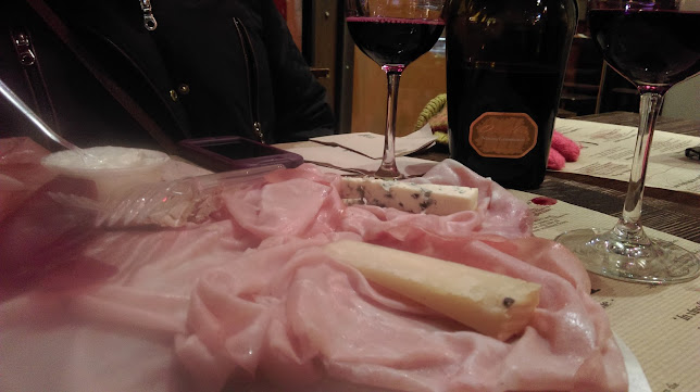 Via de' Pignattari, 1f, 40124 Bologna BO