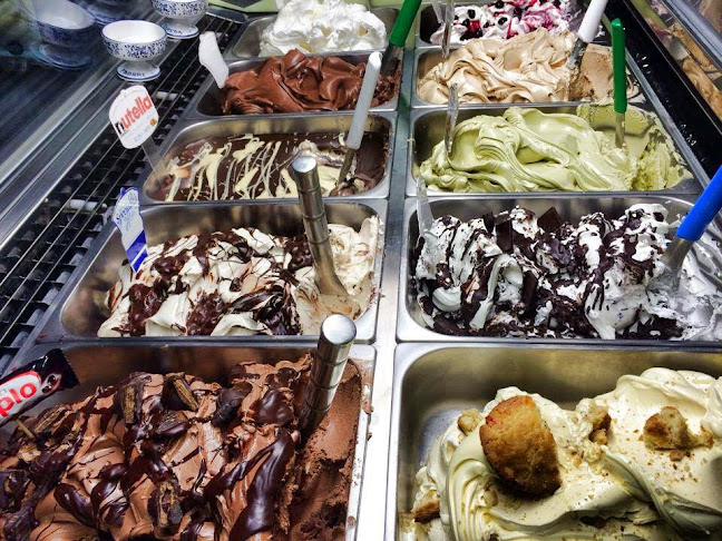 Latino cafe & bistrot Open Times