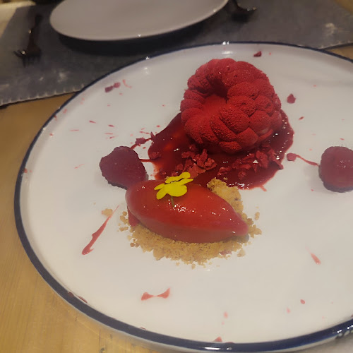 Opinii despre RISTORANTE STUBE VIVES în Bolzano - Ristorazione