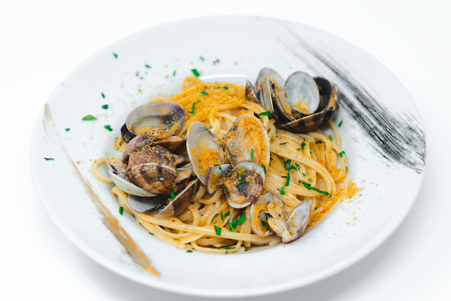 Lungomare Eleonora D'Arborea 6, Piazza della Torre, 8, 09170 Torre Grande OR