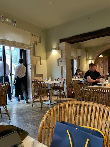 Davè Sicilian Taste Open Times