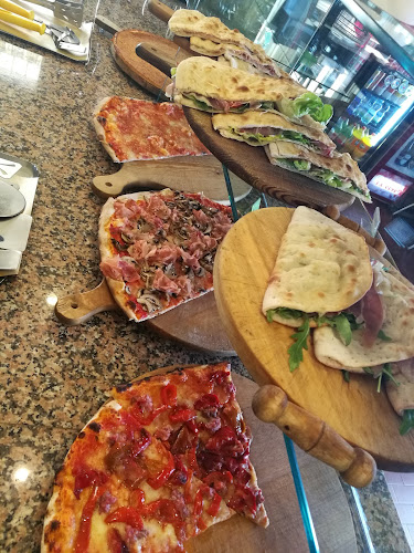 https://pizzeriastefy3porcari.eatbu.com/