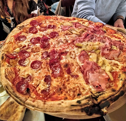 Comentarii opinii despre Snoopy Di Caronte Luciano