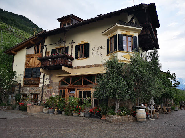 Opinii despre Buschenschank Ferienwohnung Steidlerhof în Bolzano - Ristorazione