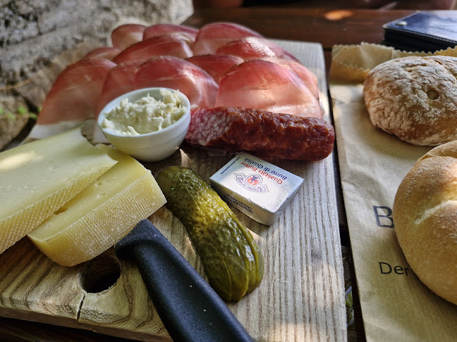 Opinii despre Biergarten Tirol am Schlossweg în Tirolo - Ristorazione