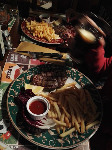 Johnnie Fox's Phone number