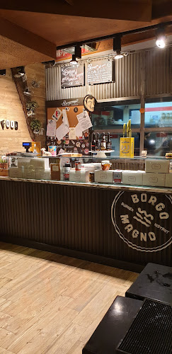 Piazza Vittorio Emanuele III, 18, 84013 Cava de' Tirreni SA